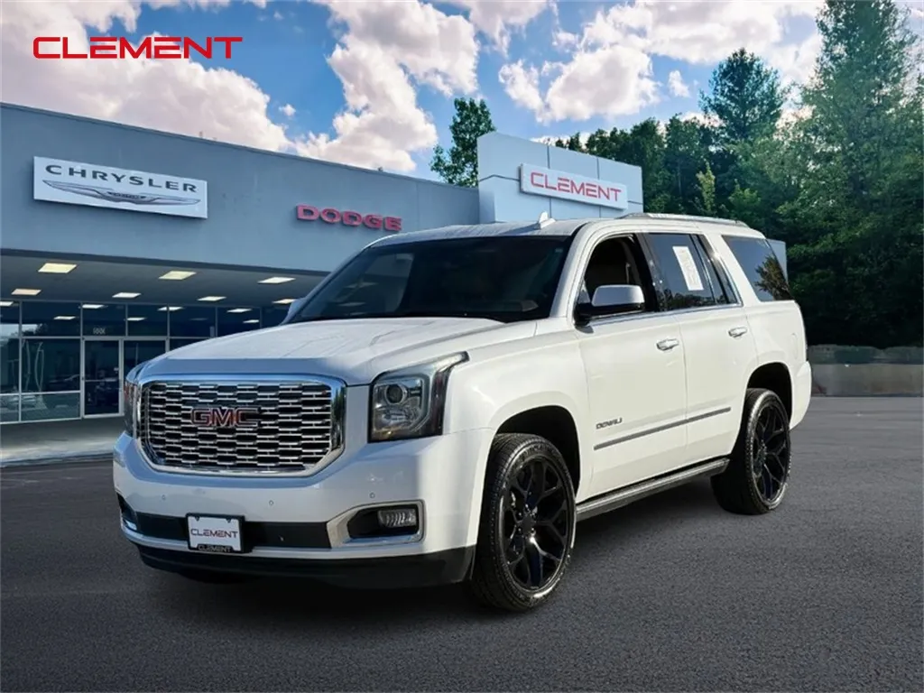 White 2019 GMC Yukon Denali for sale in Columbia, IL
