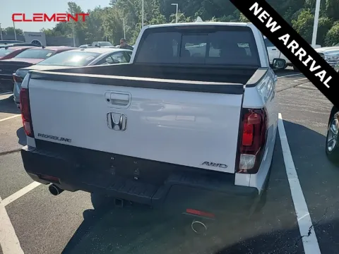 More photos of 2023 Honda Ridgeline RTL at Clement Chrysler Dodge Jeep Ram Columbia, IL