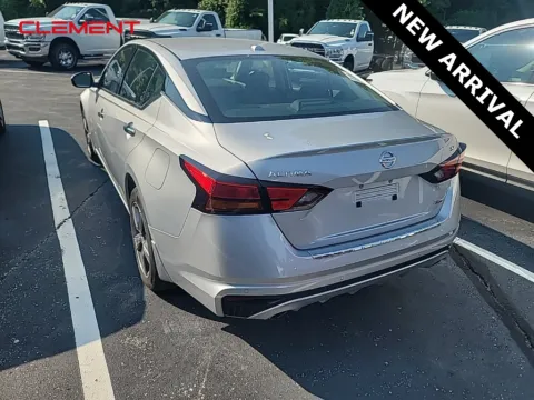 Another view of 2022 Nissan Altima 2.5 SL for sale in Columbia, IL at Clement Chrysler Dodge Jeep Ram Columbia