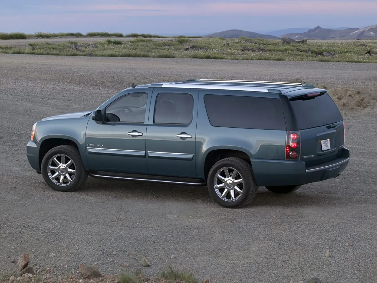 2011 GMC Yukon XL Denali for sale in Columbia, IL