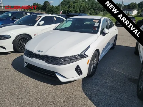 White 2023 Kia K5 LXS for sale in Columbia, IL