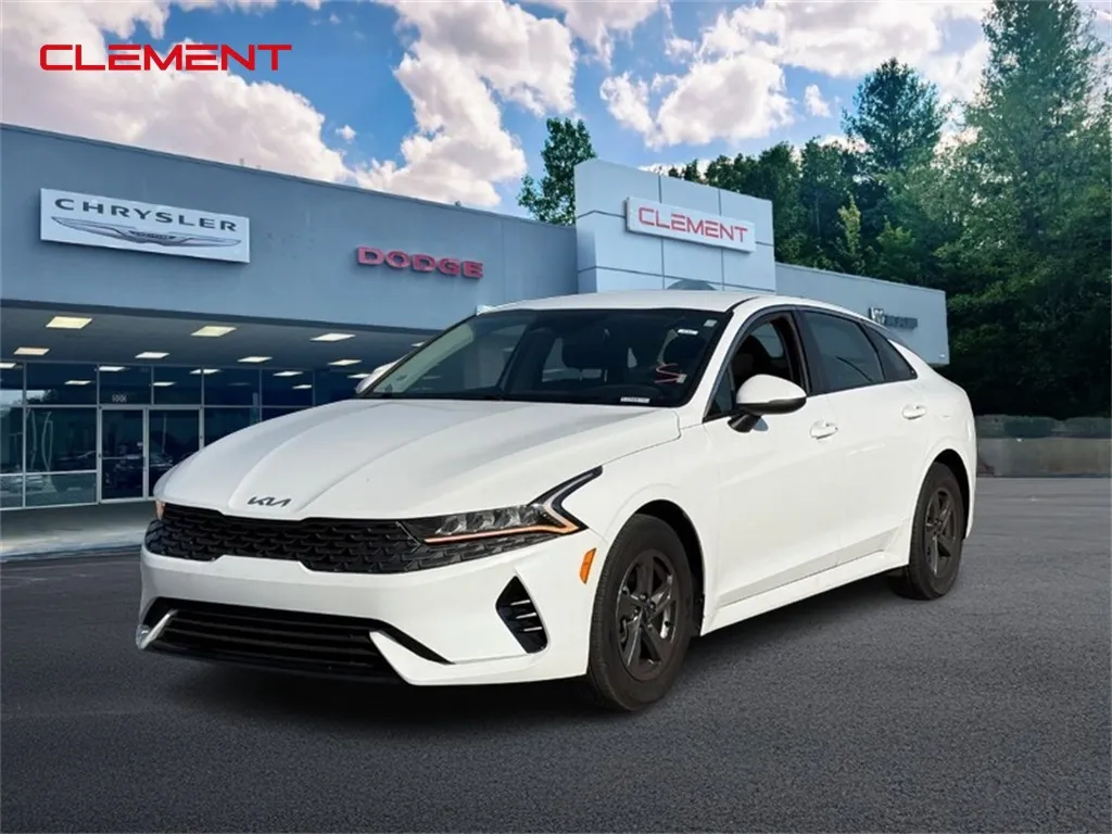 White 2023 Kia K5 LXS for sale in Columbia, IL
