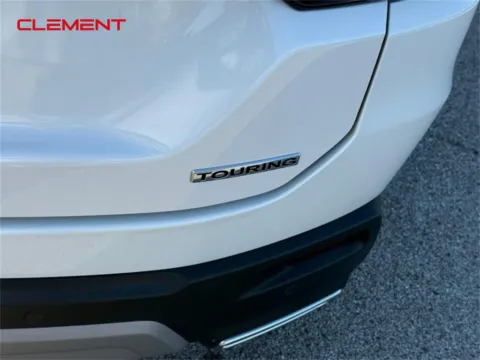 More photos of 2023 Honda Pilot Touring at Clement Chrysler Dodge Jeep Ram Columbia, IL