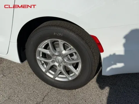 More photos of 2026 Chrysler Pacifica Select at Clement Chrysler Dodge Jeep Ram Columbia, IL