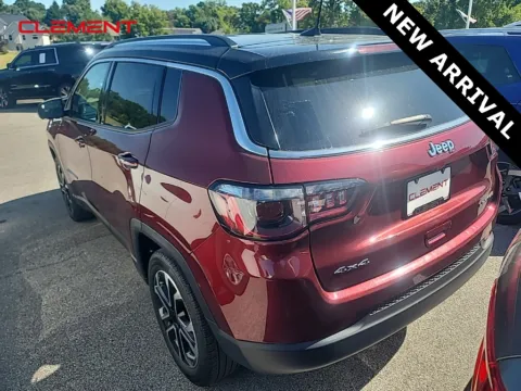 More photos of 2022 Jeep Compass Limited at Clement Chrysler Dodge Jeep Ram Columbia, IL