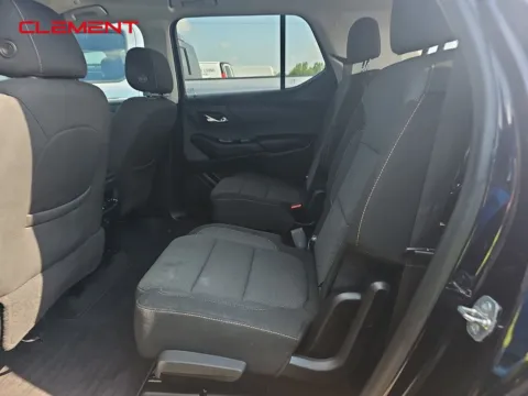 More photos of 2020 Chevrolet Traverse LT at Clement Chrysler Dodge Jeep Ram Columbia, IL