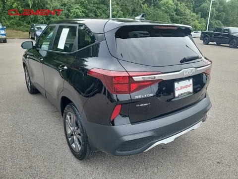 More photos of 2022 Kia Seltos LX at Clement Chrysler Dodge Jeep Ram Columbia, IL