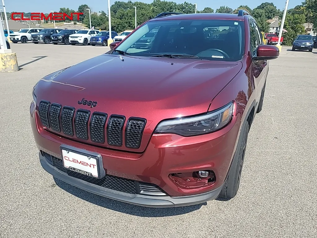 Red 2019 Jeep Cherokee Altitude for sale in Columbia, IL