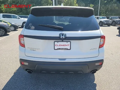 More photos of 2020 Honda Passport EX-L at Clement Chrysler Dodge Jeep Ram Columbia, IL