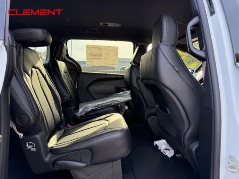 More photos of 2026 Chrysler Voyager LX at Clement Chrysler Dodge Jeep Ram Columbia, IL