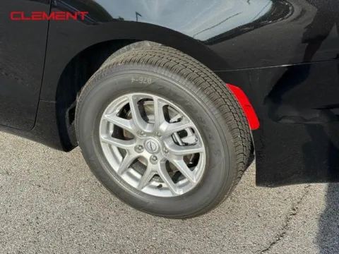 More photos of 2026 Chrysler Pacifica Select at Clement Chrysler Dodge Jeep Ram Columbia, IL