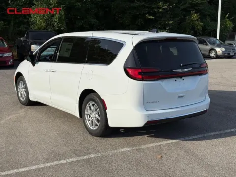 Another view of 2026 Chrysler Pacifica Select for sale in Columbia, IL at Clement Chrysler Dodge Jeep Ram Columbia