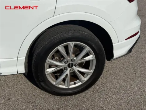 More photos of 2022 Audi Q3 Premium Plus at Clement Chrysler Dodge Jeep Ram Columbia, IL