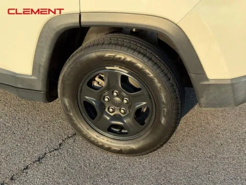 More photos of 2019 Jeep Compass Sport at Clement Chrysler Dodge Jeep Ram Columbia, IL