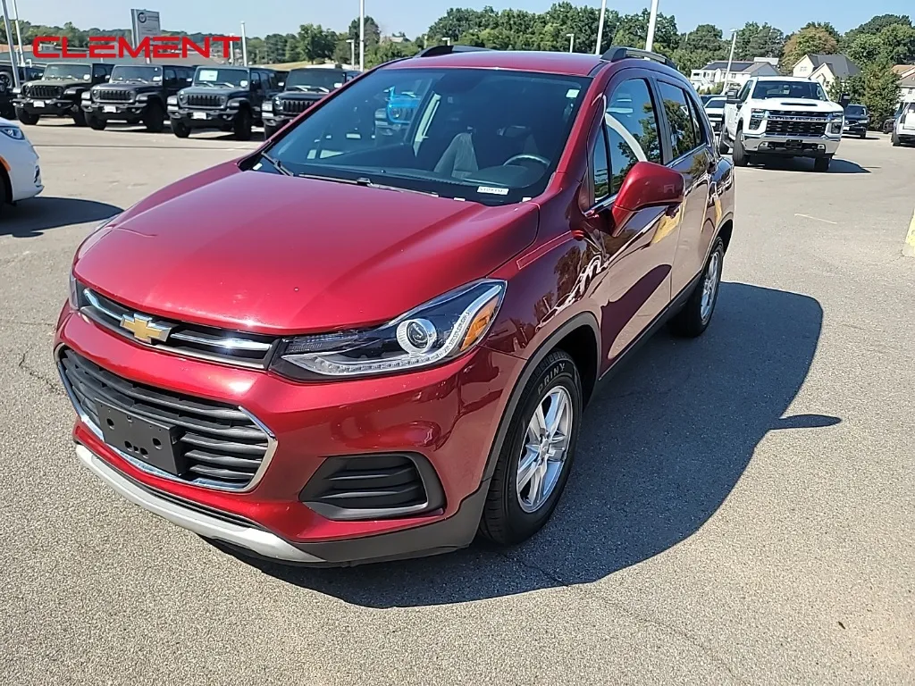 Red 2019 Chevrolet Trax LT for sale in Columbia, IL