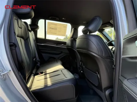 More photos of 2025 Jeep Grand Cherokee Limited at Clement Chrysler Dodge Jeep Ram Columbia, IL