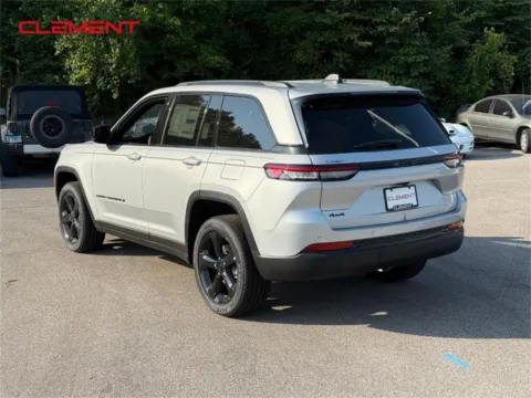 Another view of 2025 Jeep Grand Cherokee Altitude X for sale in Columbia, IL at Clement Chrysler Dodge Jeep Ram Columbia