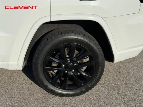 More photos of 2019 Jeep Grand Cherokee Altitude at Clement Chrysler Dodge Jeep Ram Columbia, IL