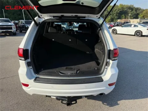 More photos of 2019 Jeep Grand Cherokee Altitude at Clement Chrysler Dodge Jeep Ram Columbia, IL
