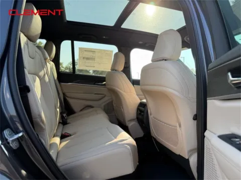 More photos of 2025 Jeep Grand Cherokee Limited at Clement Chrysler Dodge Jeep Ram Columbia, IL