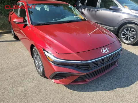 Red 2024 Hyundai Elantra SEL for sale in Columbia, IL