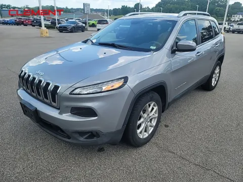Silver 2018 Jeep Cherokee Latitude for sale in Columbia, IL