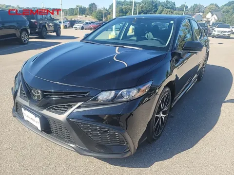 Black 2023 Toyota Camry SE for sale in Columbia, IL