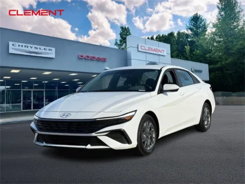 White 2024 Hyundai Elantra SEL for sale in Columbia, IL