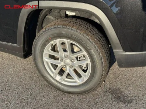 More photos of 2025 Jeep Grand Cherokee Laredo X at Clement Chrysler Dodge Jeep Ram Columbia, IL