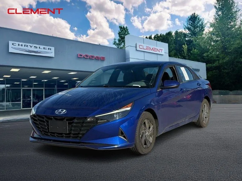 Blue 2022 Hyundai Elantra SEL for sale in Columbia, IL