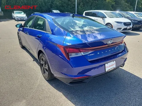 More photos of 2022 Hyundai Elantra SEL at Clement Chrysler Dodge Jeep Ram Columbia, IL