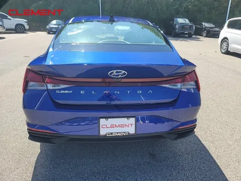 More photos of 2022 Hyundai Elantra SEL at Clement Chrysler Dodge Jeep Ram Columbia, IL