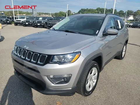 Silver 2019 Jeep Compass Latitude for sale in Columbia, IL