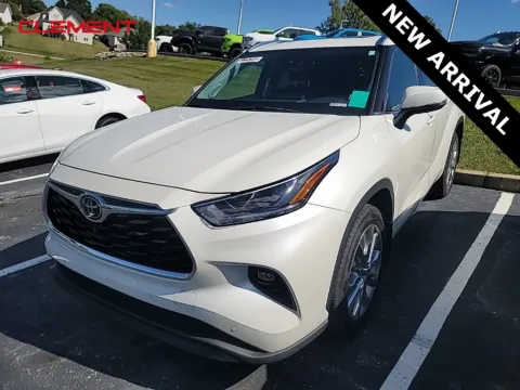 White 2021 Toyota Highlander Limited for sale in Columbia, IL