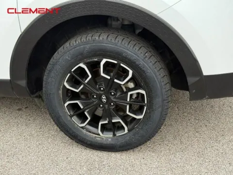 More photos of 2022 Hyundai Santa Cruz SEL at Clement Chrysler Dodge Jeep Ram Columbia, IL