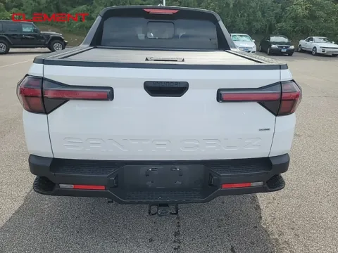 More photos of 2022 Hyundai Santa Cruz SEL at Clement Chrysler Dodge Jeep Ram Columbia, IL
