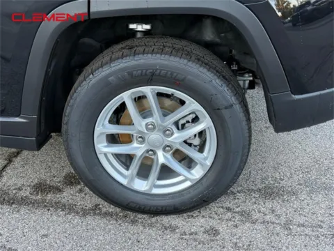 More photos of 2025 Jeep Grand Cherokee Laredo X at Clement Chrysler Dodge Jeep Ram Columbia, IL