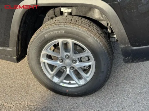 More photos of 2025 Jeep Grand Cherokee Laredo X at Clement Chrysler Dodge Jeep Ram Columbia, IL