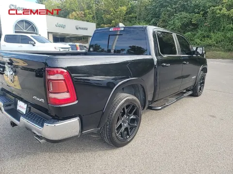 More photos of 2022 Ram 1500 Laramie at Clement Chrysler Dodge Jeep Ram Columbia, IL