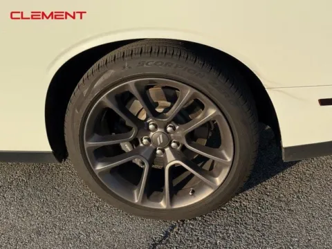 More photos of 2022 Dodge Challenger R/T Scat Pack at Clement Chrysler Dodge Jeep Ram Columbia, IL