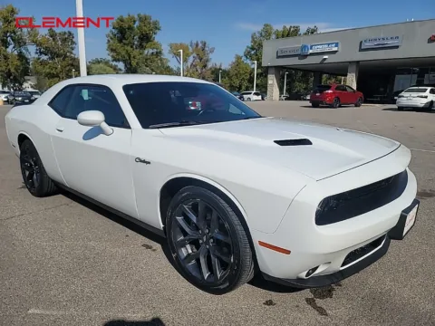 White 2022 Dodge Challenger SXT for sale in Columbia, IL