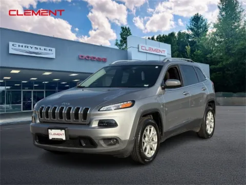 Silver 2018 Jeep Cherokee Latitude for sale in Columbia, IL