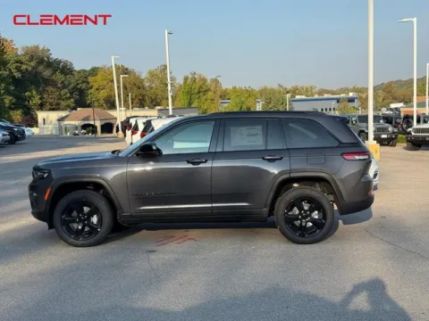 Photos of 2025 Jeep Grand Cherokee Limited for sale in Columbia, IL at Clement Chrysler Dodge Jeep Ram Columbia