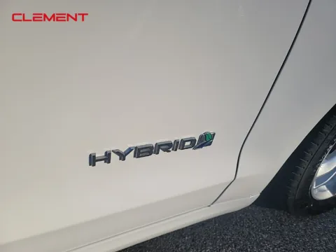 More photos of 2018 Ford Fusion Hybrid SE at Clement Chrysler Dodge Jeep Ram Columbia, IL