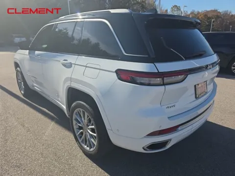 More photos of 2022 Jeep Grand Cherokee Summit at Clement Chrysler Dodge Jeep Ram Columbia, IL