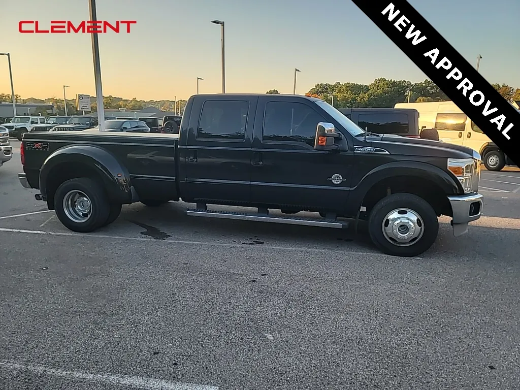 Black 2011 Ford F-350SD Lariat for sale in Columbia, IL