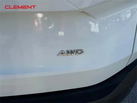 More photos of 2021 Nissan Rogue S at Clement Chrysler Dodge Jeep Ram Columbia, IL