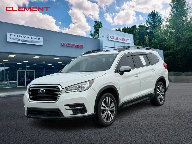 White 2021 Subaru Ascent Premium for sale in Columbia, IL