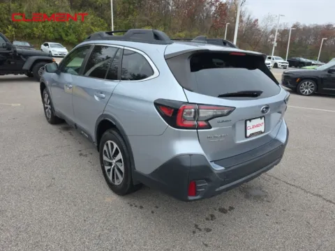More photos of 2020 Subaru Outback Premium at Clement Chrysler Dodge Jeep Ram Columbia, IL