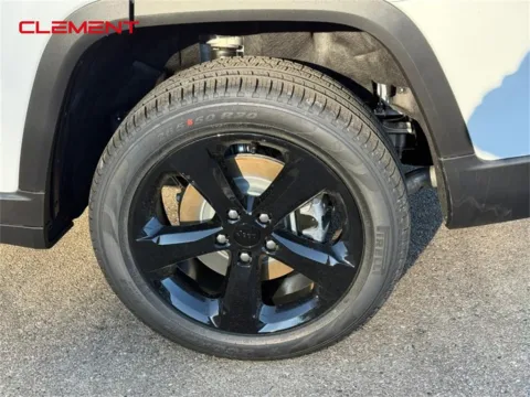 More photos of 2025 Jeep Grand Cherokee L Limited at Clement Chrysler Dodge Jeep Ram Columbia, IL